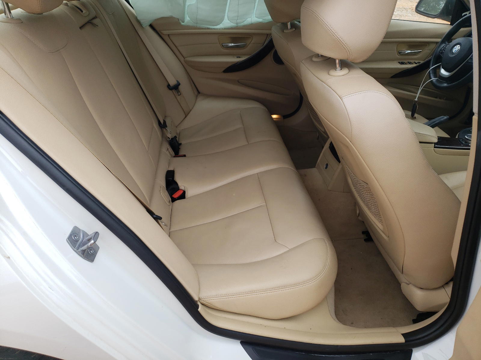 Photo 6 from auction – 2015 BMW 328 I with VIN WBA3A5G56FNS84817