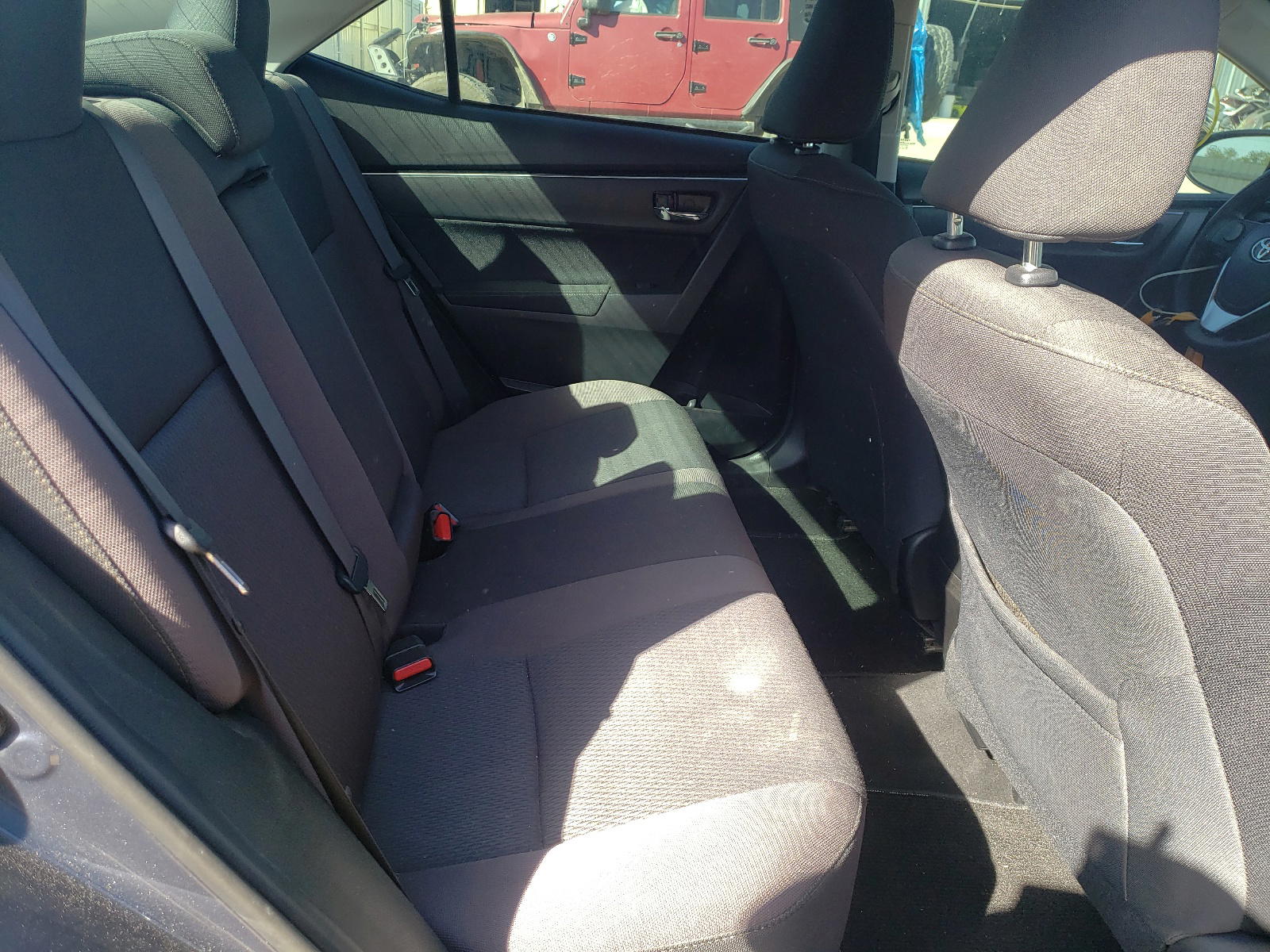 Photo 6 from auction – 2017 TOYOTA COROLLA L with VIN 5YFBURHE7HP629967