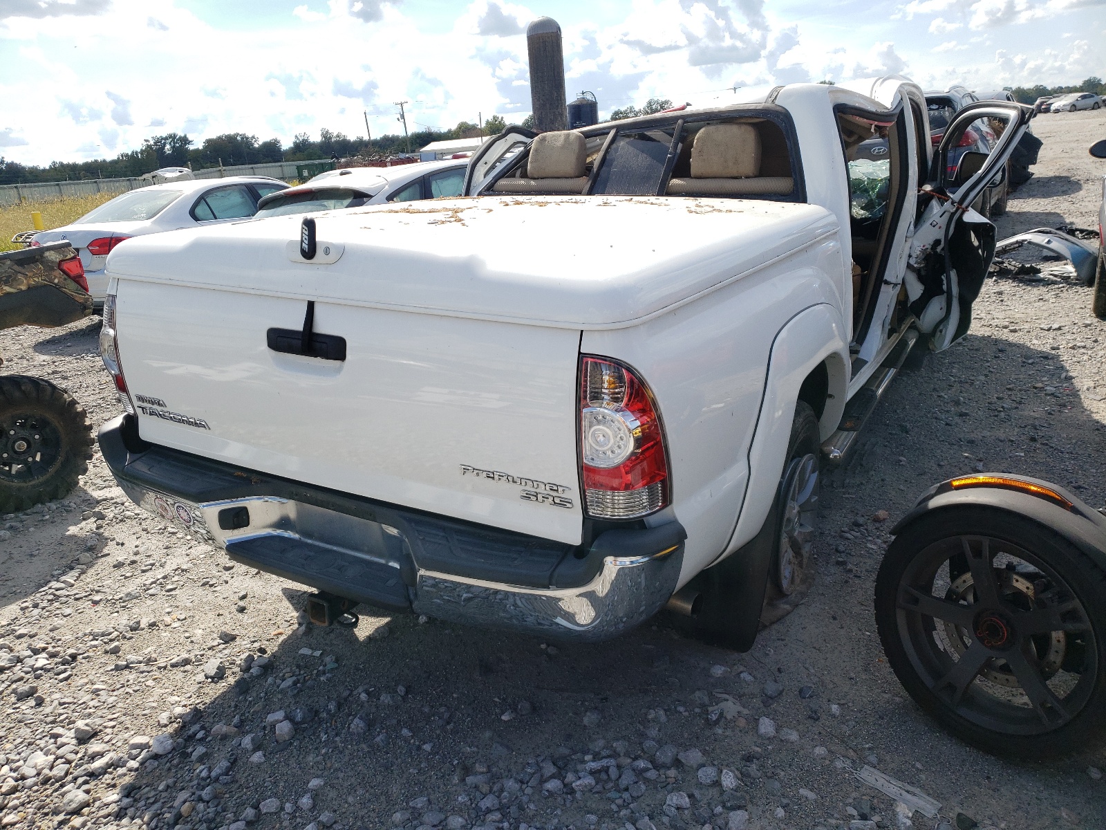 Photo 4 from auction – 2012 TOYOTA TACOMA DOU with VIN 5TFJX4GN3CX010347
