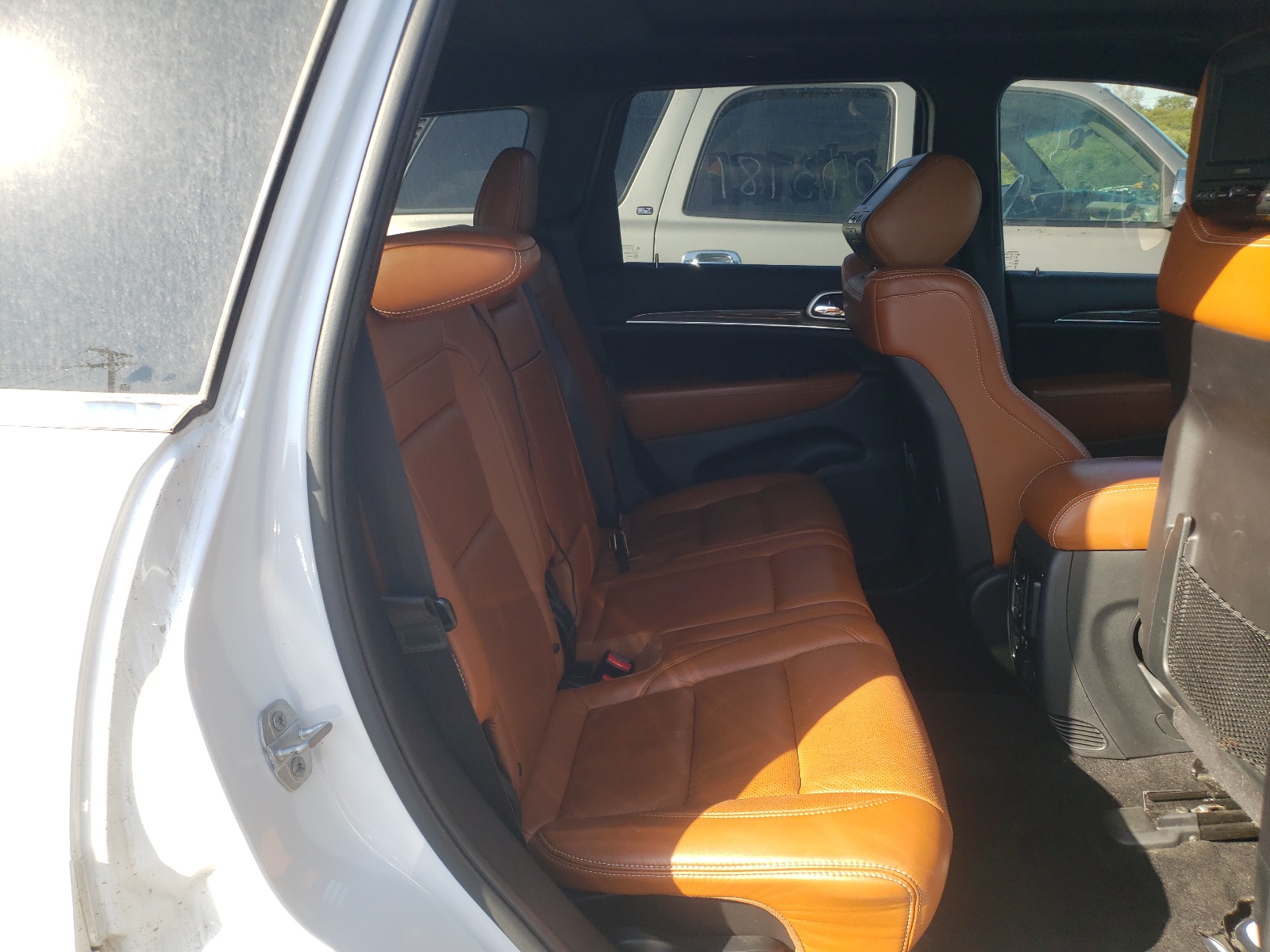 Photo 6 from auction – 2015 JEEP GRAND CHER with VIN 1C4RJFDJ7FC647982