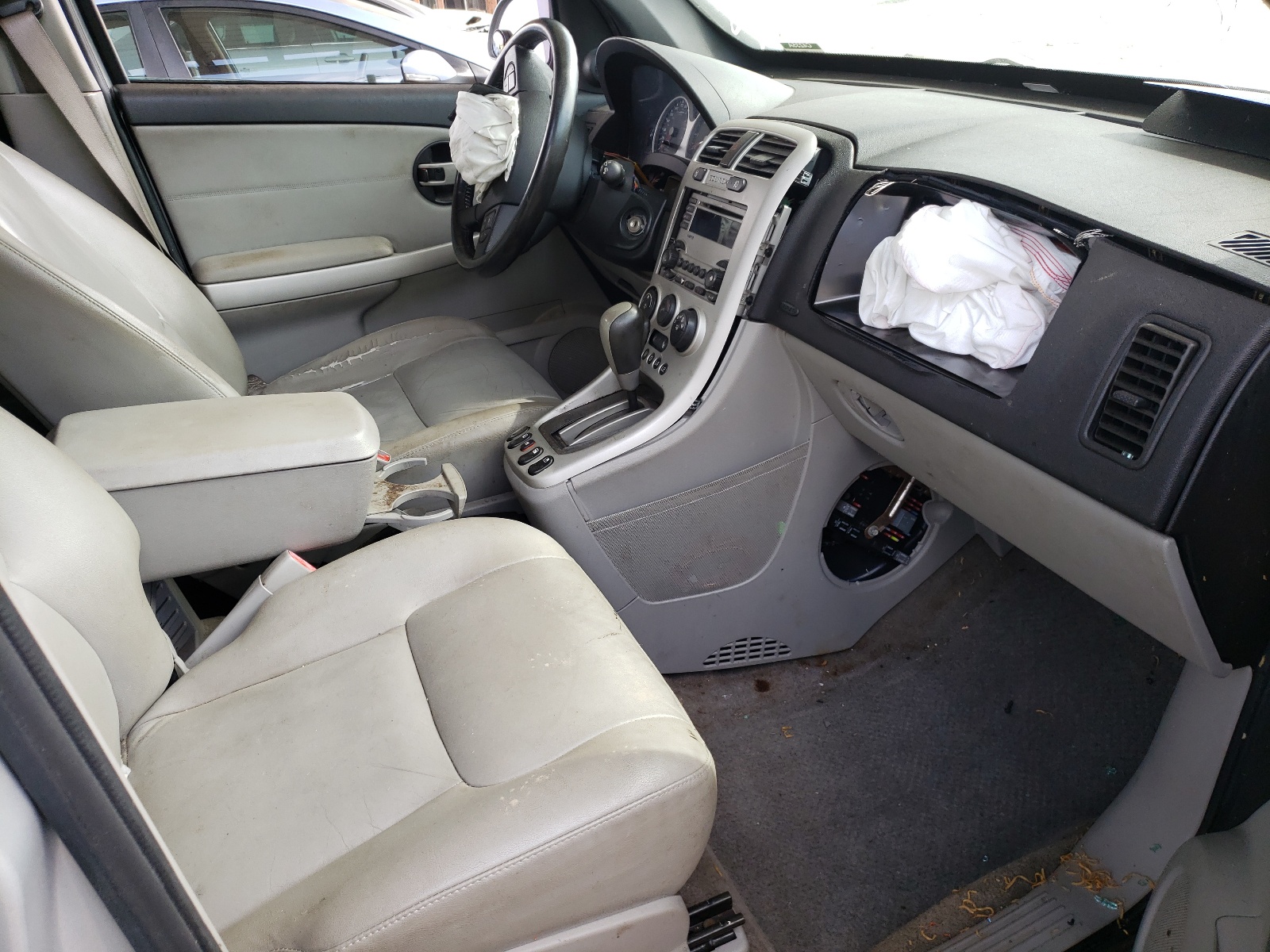 Photo 5 from auction – 2006 CHEVROLET EQUINOX LT with VIN 2CNDL63FX66196682