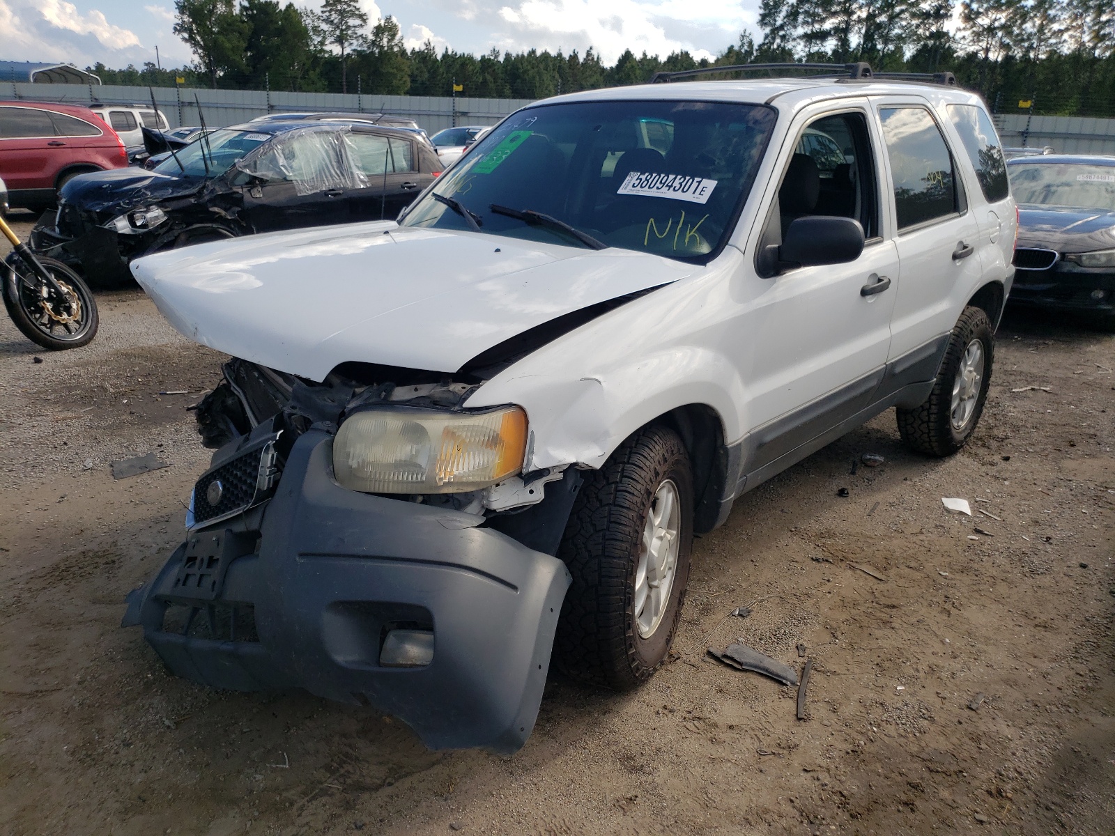 Photo 2 from auction – 2004 FORD ESCAPE XLT with VIN 1FMYU03134KA86633