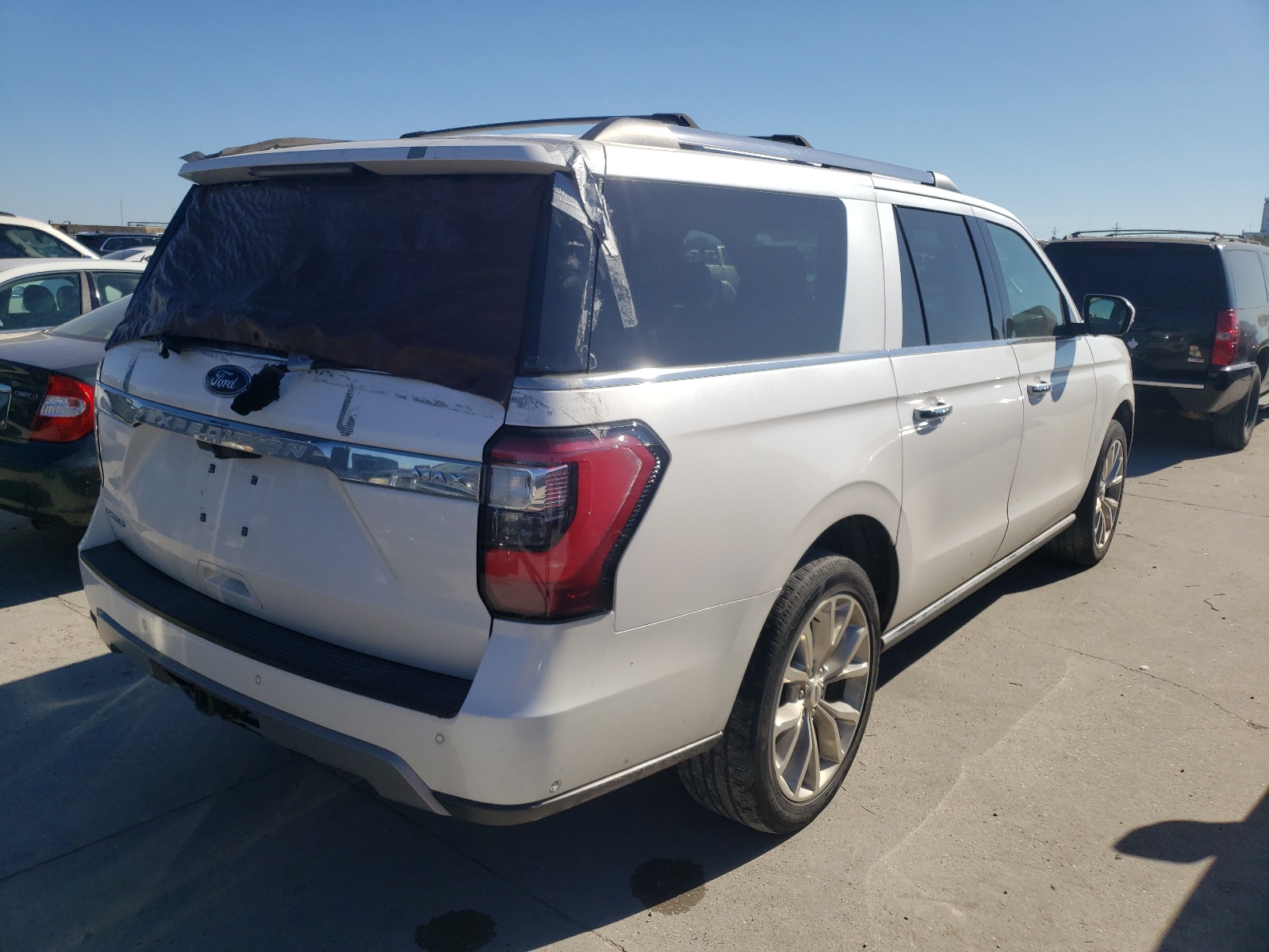 Photo 4 from auction – 2019 FORD EXPEDITION with VIN 1FMJK1KT0KEA64228
