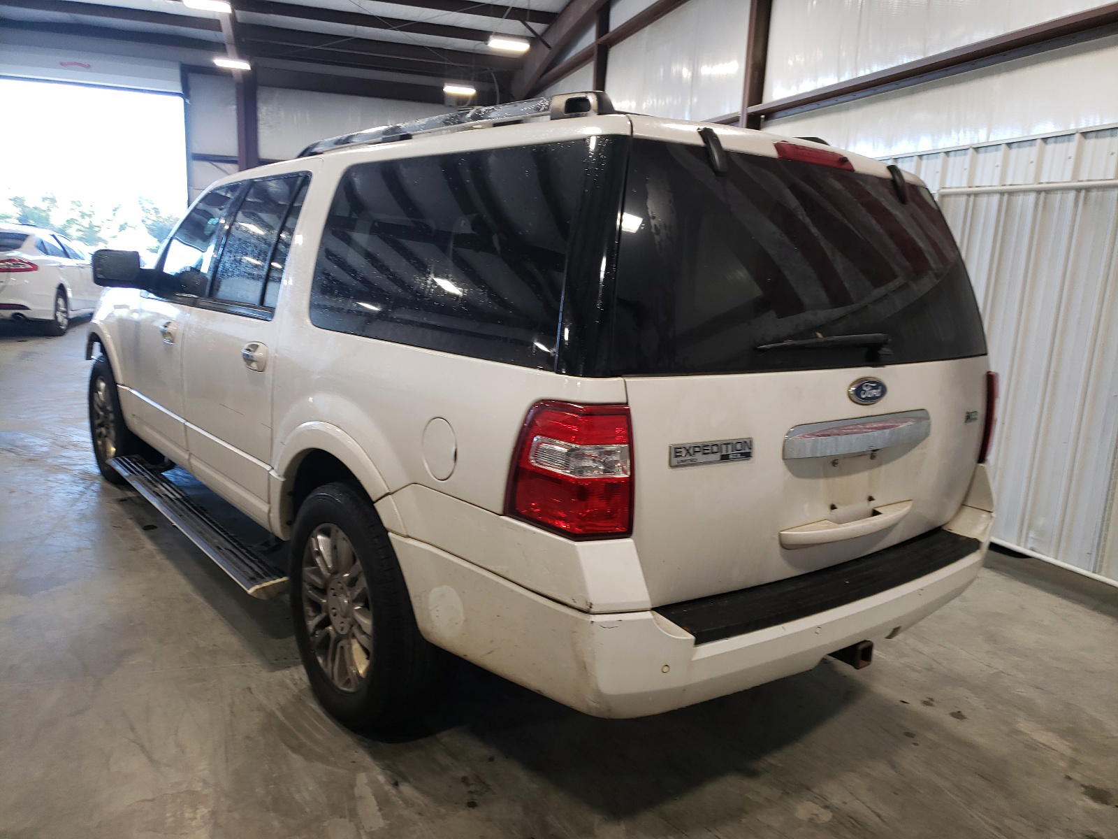 Photo 3 from auction – 2011 FORD EXPEDITION with VIN 1FMJK2A59BEF07906