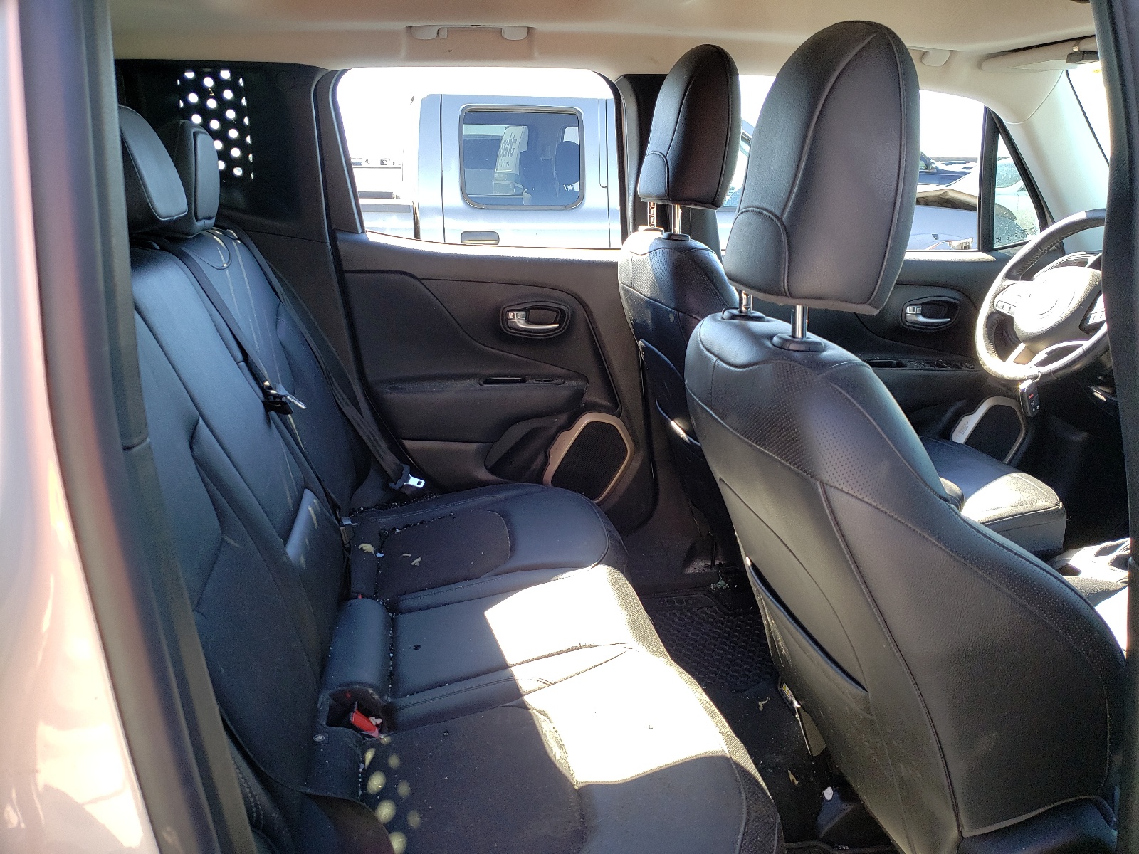 Photo 6 from auction – 2017 JEEP RENEGADE T with VIN ZACCJBCB8HPF02831