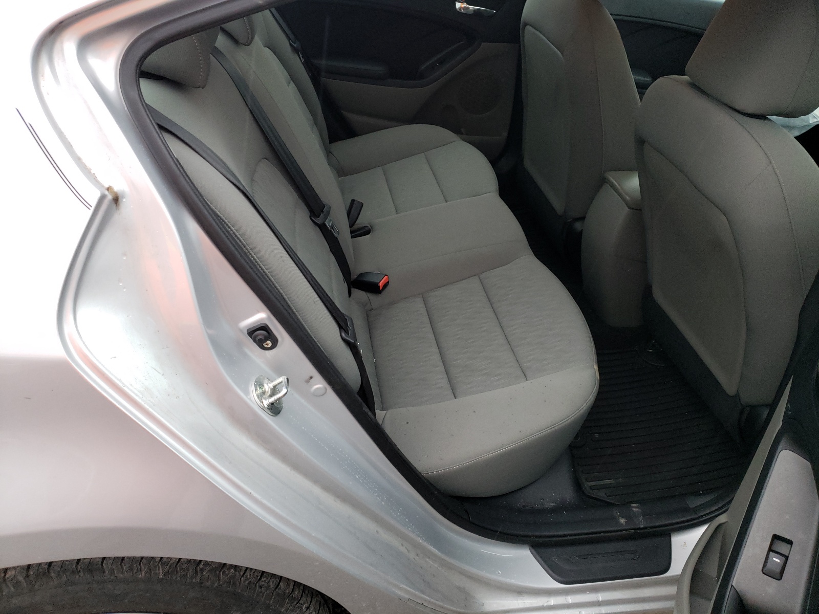 Photo 6 from auction – 2015 KIA FORTE LX with VIN KNAFK4A65F5342146