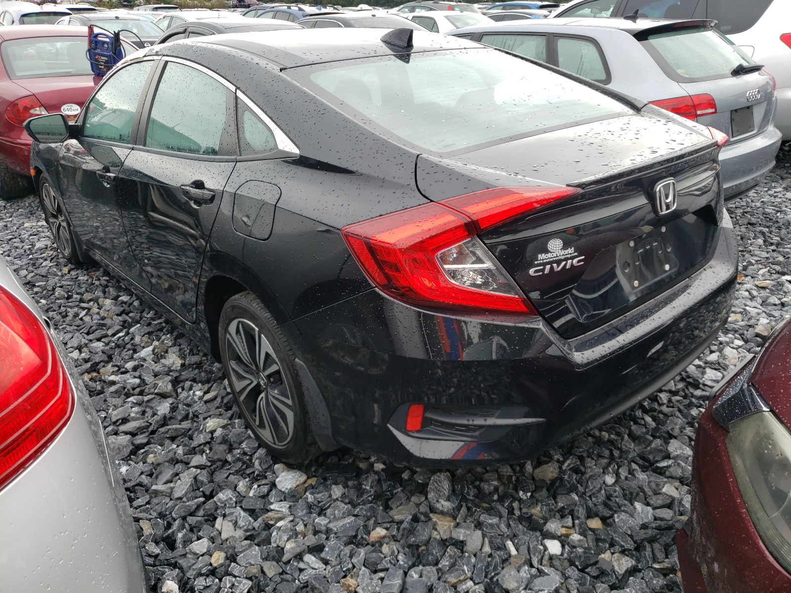 Photo 3 from auction – 2017 HONDA CIVIC EX with VIN 19XFC1F36HE203647