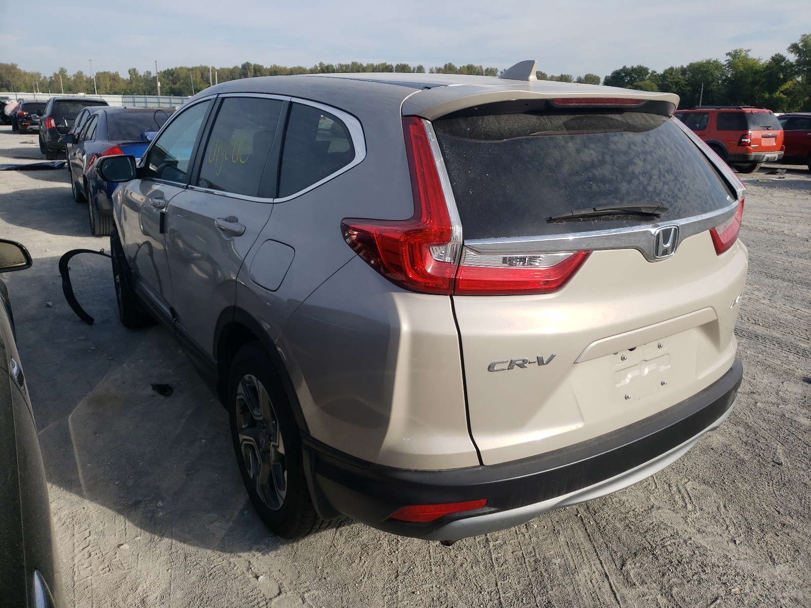 Photo 3 from auction – 2019 HONDA CR-V EX with VIN 2HKRW2H53KH640937
