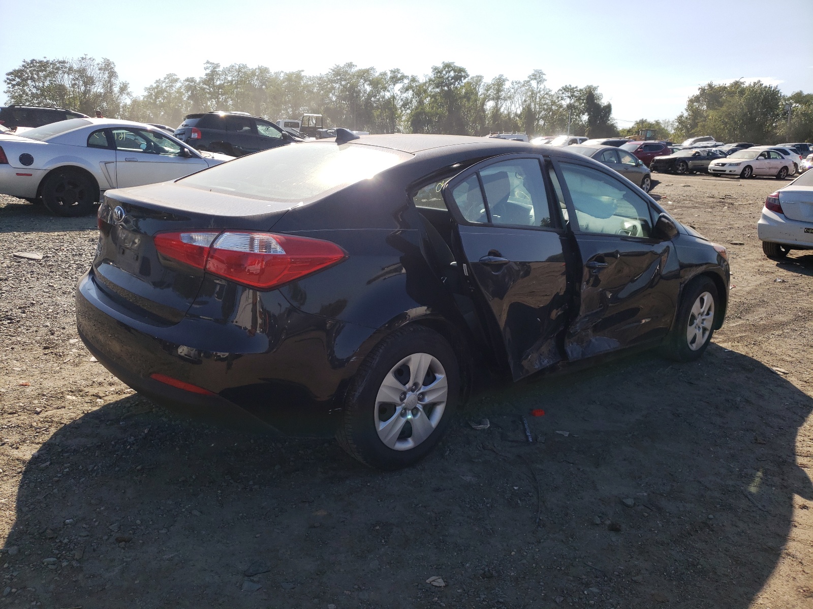 Zdjęcie 4 z aukcji – 2015 KIA FORTE LX z VIN KNAFX4A64F5263083
