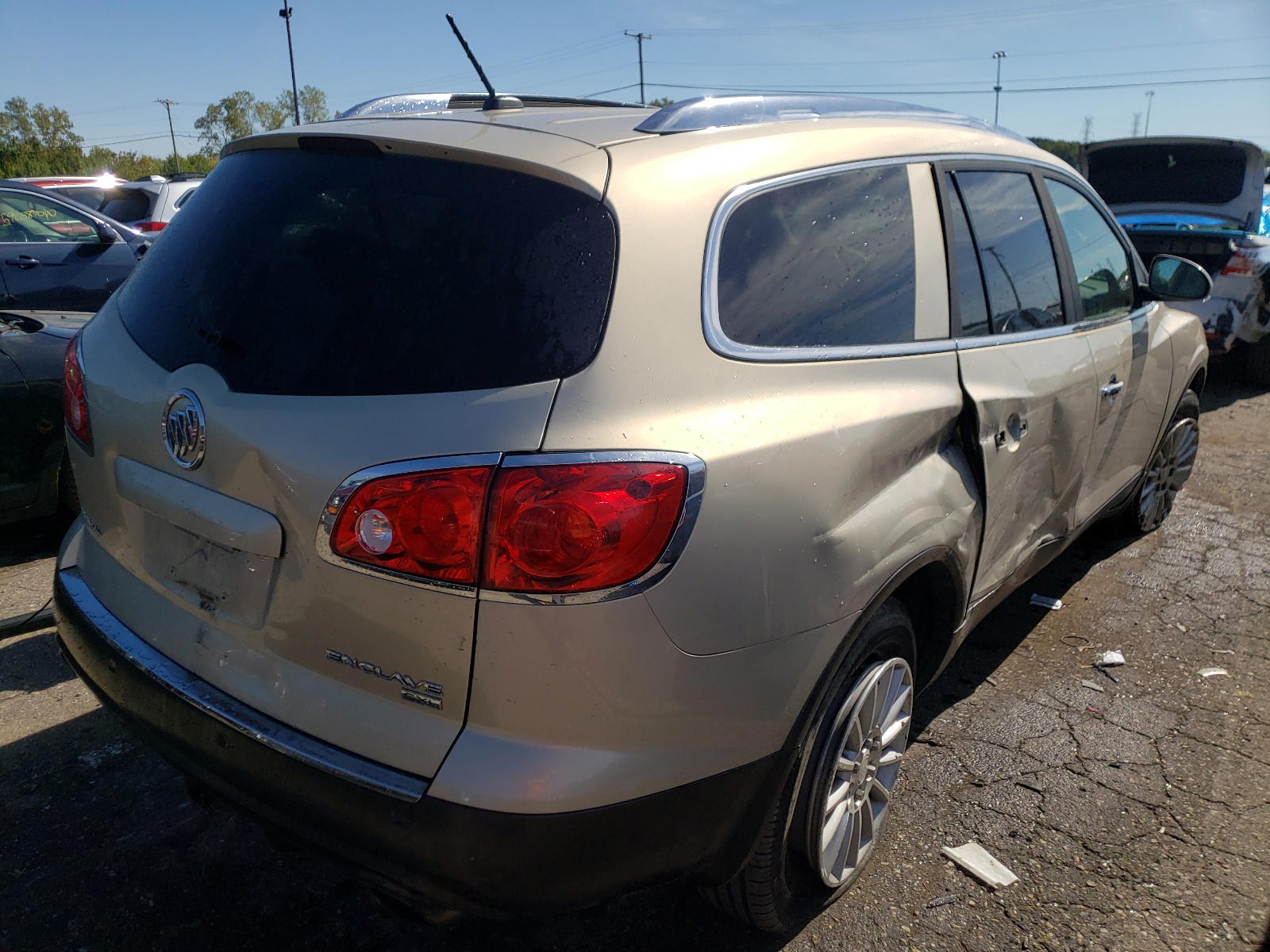 Photo 4 from auction – 2010 BUICK ENCLAVE CX with VIN 5GALVBED1AJ106282