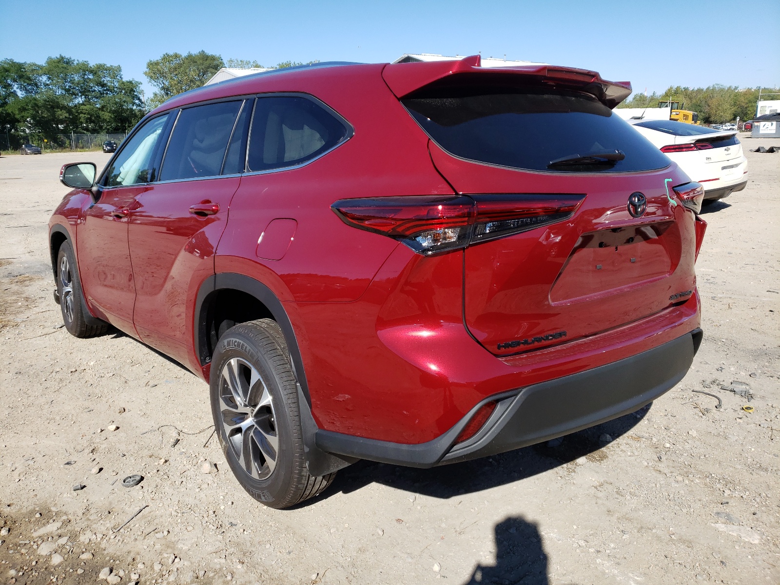 Photo 3 from auction – 2021 TOYOTA HIGHLANDER with VIN 5TDGZRBH7MS549726