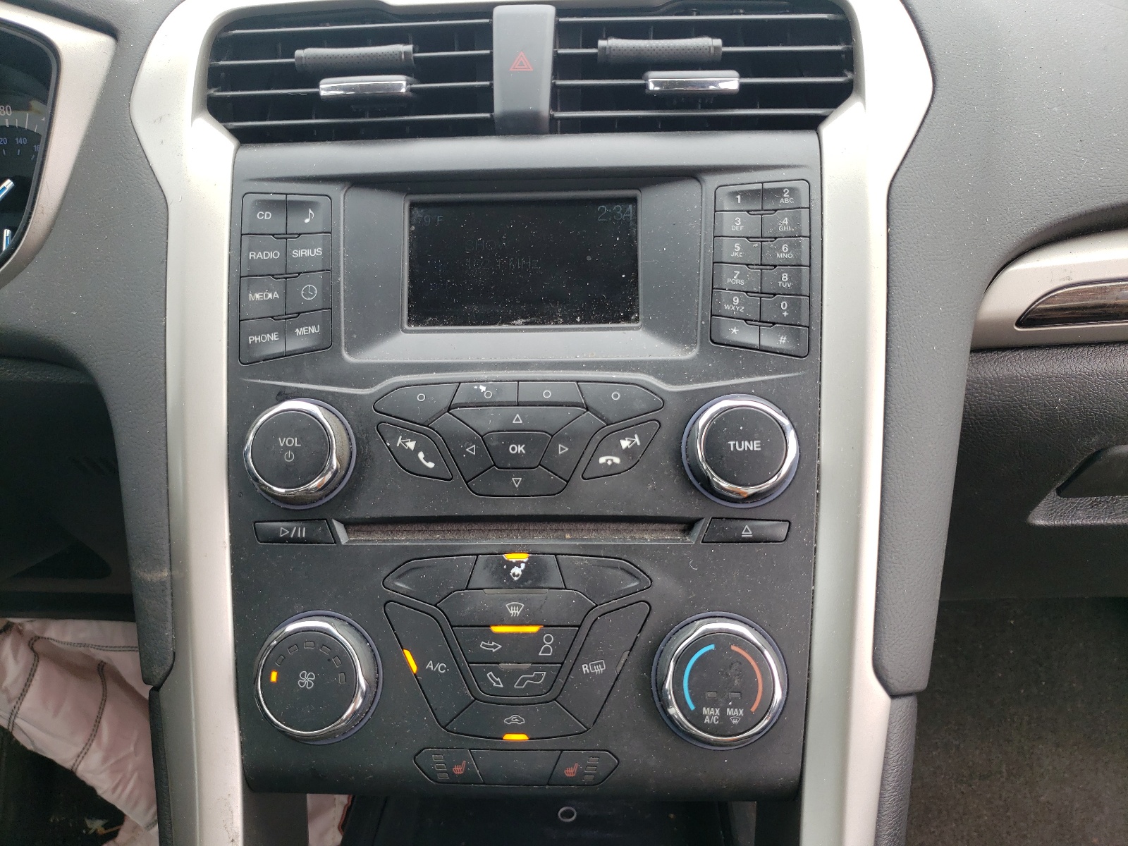 Photo 9 from auction – 2015 FORD FUSION SE with VIN 3FA6P0HD3FR129944