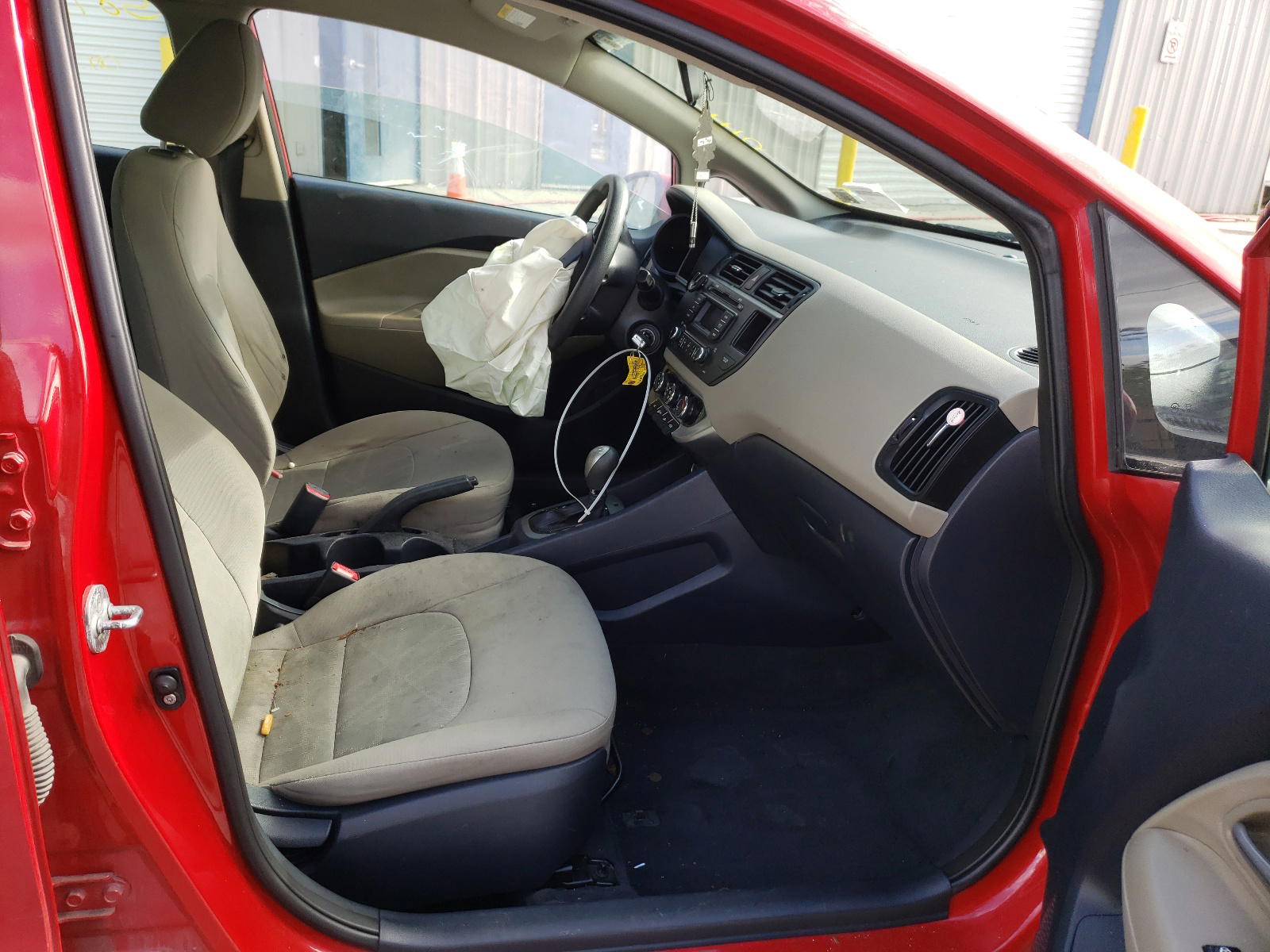 Photo 5 from auction – 2014 KIA RIO LX with VIN KNADM4A32E6386315