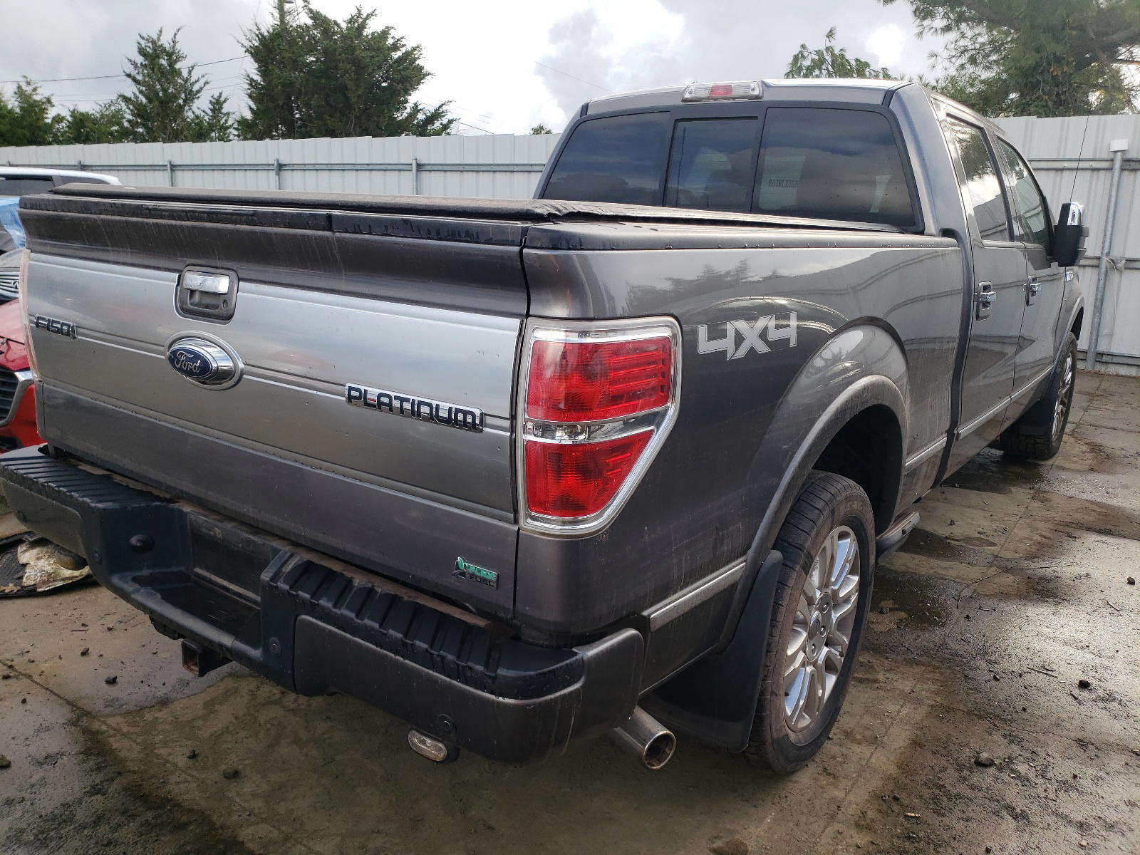 Photo 4 from auction – 2010 FORD F150 SUPER with VIN 1FTFW1EV2AFC33153