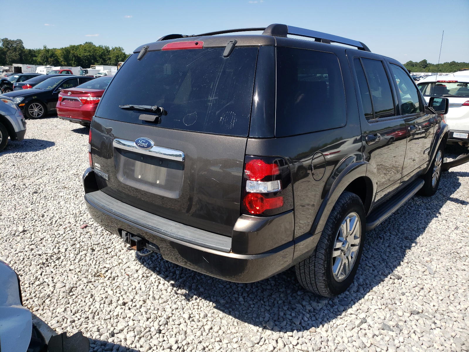 Photo 4 from auction – 2008 FORD EXPLORER L with VIN 1FMEU65E98UA99922