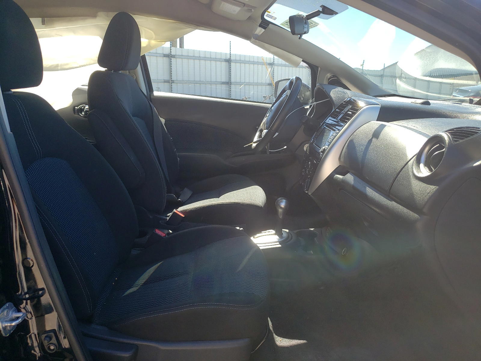 Photo 5 from auction – 2018 NISSAN VERSA NOTE with VIN 3N1CE2CP6JL355569