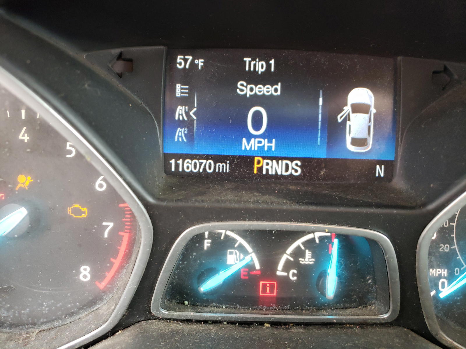 Photo 8 from auction – 2017 FORD ESCAPE SE with VIN 1FMCU0GD5HUE04020