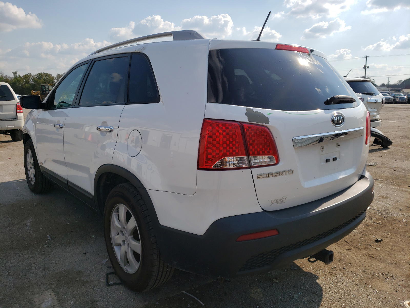 Photo 3 from auction – 2011 KIA SORENTO BA with VIN 5XYKTDA27BG124352