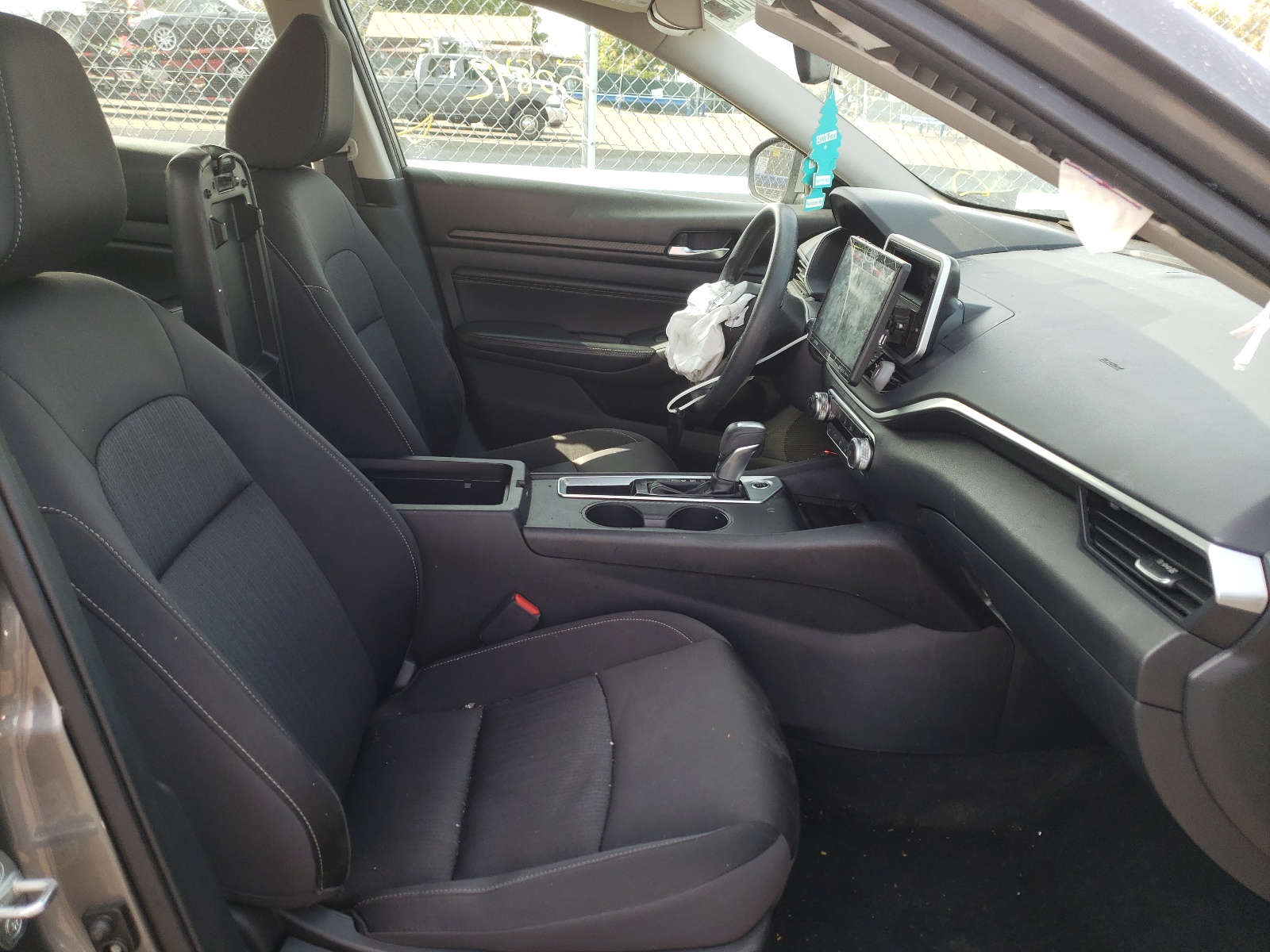 Photo 5 from auction – 2019 NISSAN ALTIMA S with VIN 1N4BL4BV0KC249616