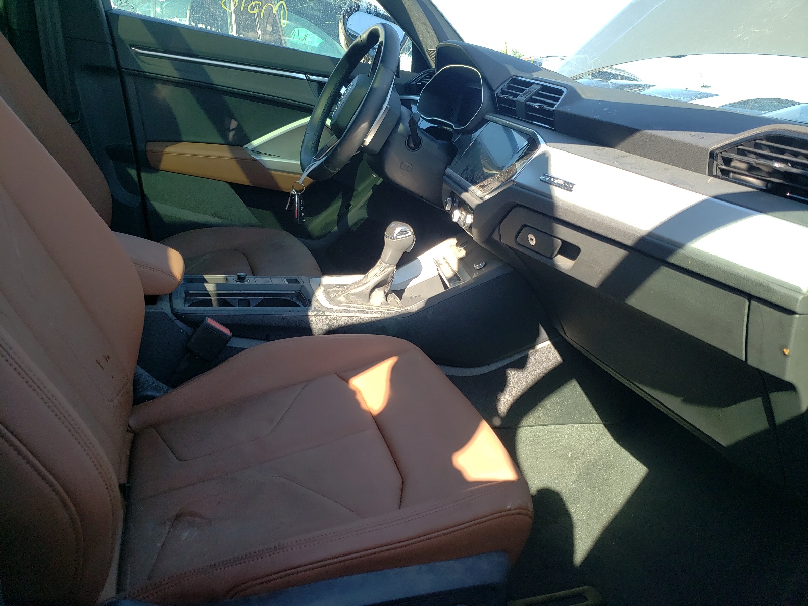 Photo 5 from auction – 2021 AUDI Q3 PREMIUM with VIN WA1DECF39M1009196