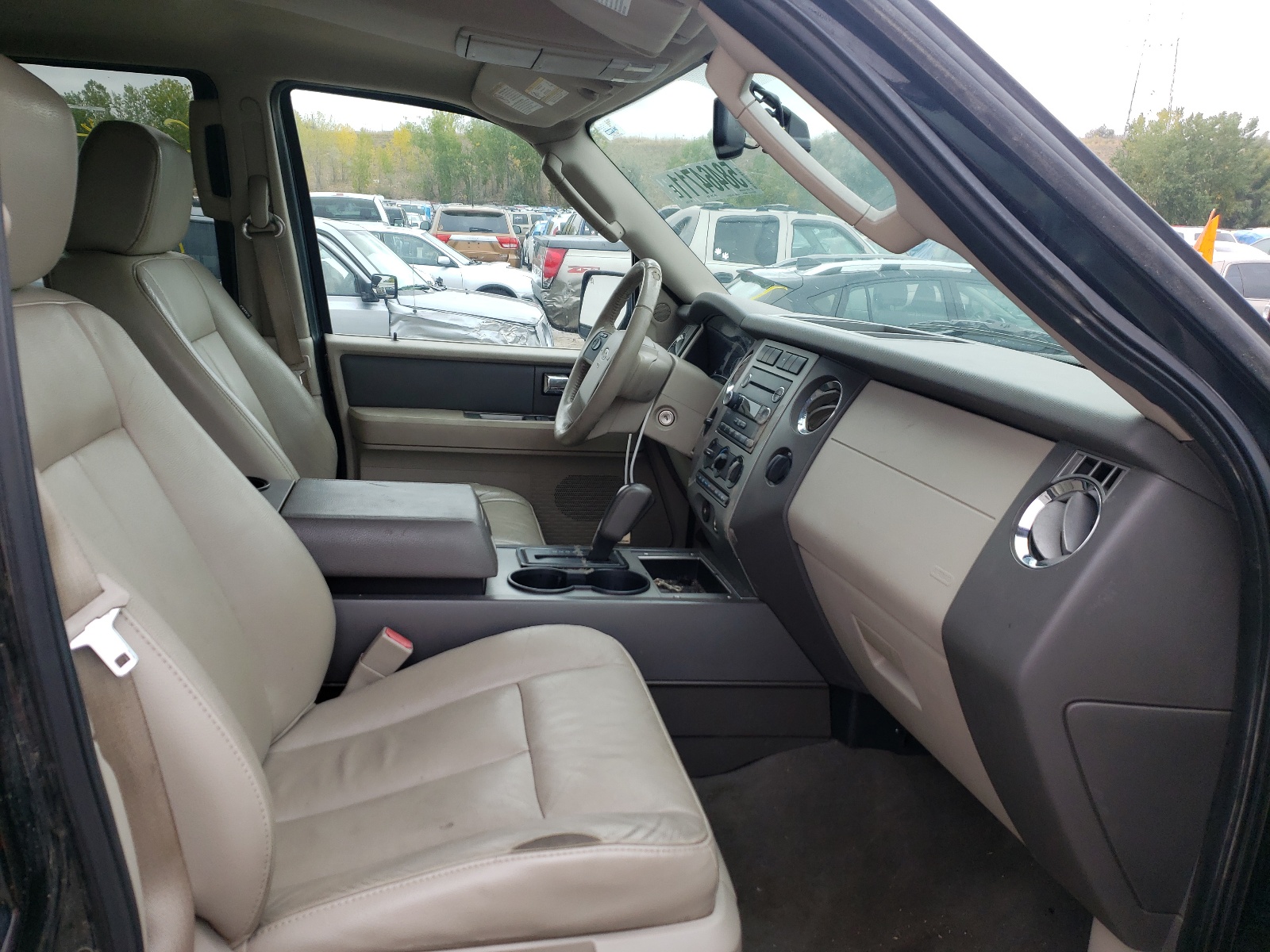 Zdjęcie 5 z aukcji – 2008 FORD EXPEDITION z VIN 1FMFU16598LA71856