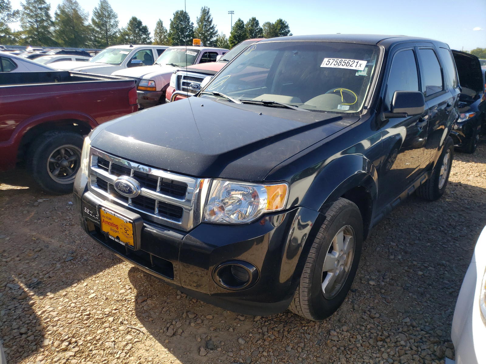 Photo 2 from auction – 2011 FORD ESCAPE XLS with VIN 1FMCU9C74BKA88116