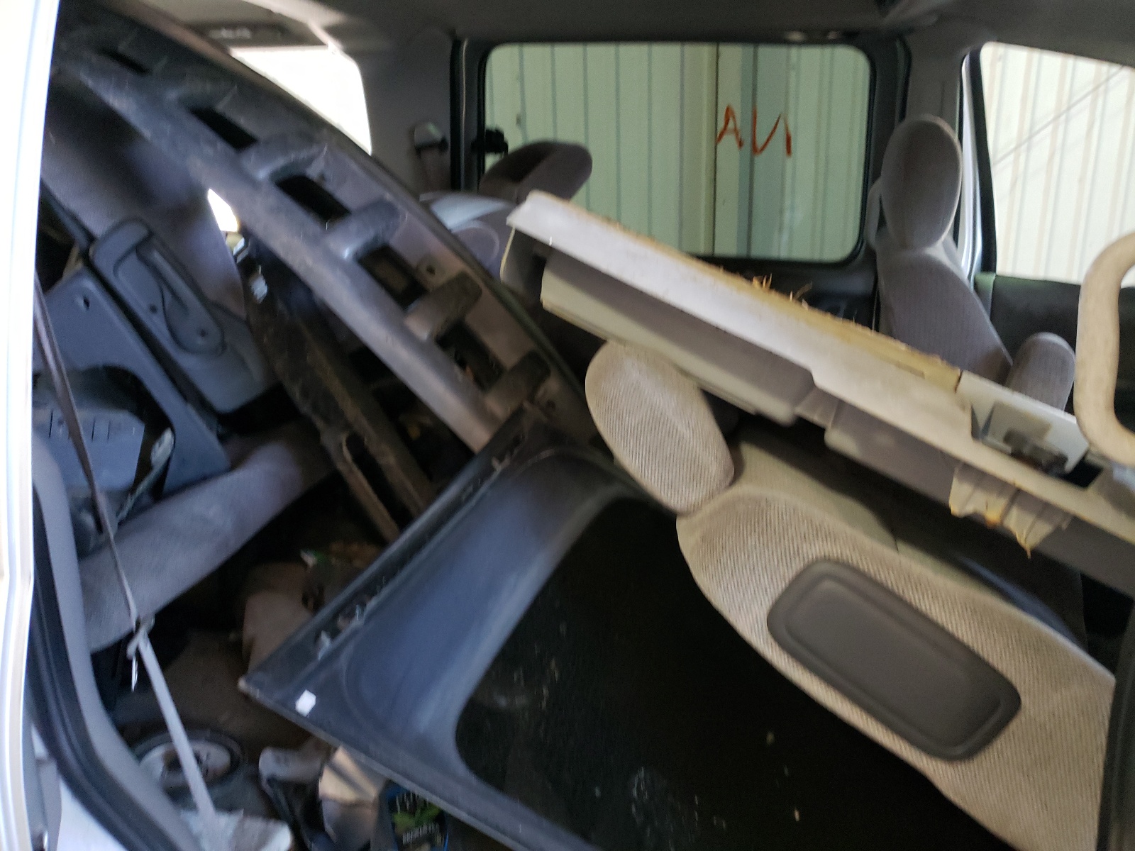 Photo 6 from auction – 2003 PONTIAC MONTANA with VIN 1GMDX03E53D302719