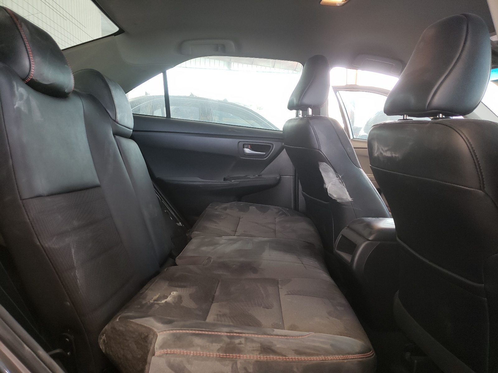 Photo 6 from auction – 2017 TOYOTA CAMRY LE with VIN 4T1BF1FK3HU731740