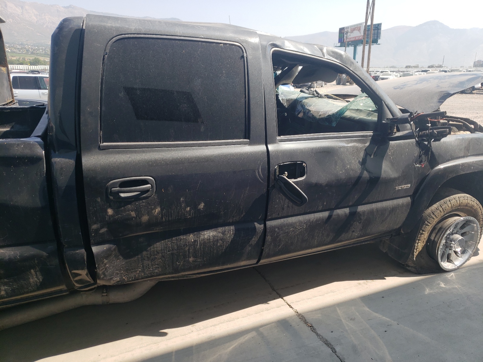 Photo 5 from auction – 2005 GMC SIERRA K25 with VIN 1GTHK23285F858813
