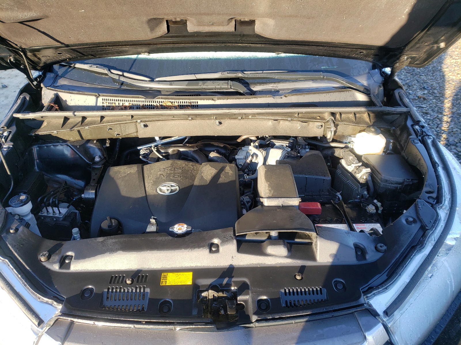 Photo 7 from auction – 2018 TOYOTA HIGHLANDER with VIN 5TDJZRFH2JS907049
