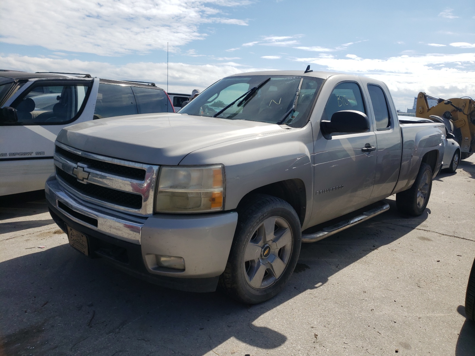 Photo 2 from auction – 2009 CHEVROLET SILVERADO with VIN 1GCEC29J89Z142304