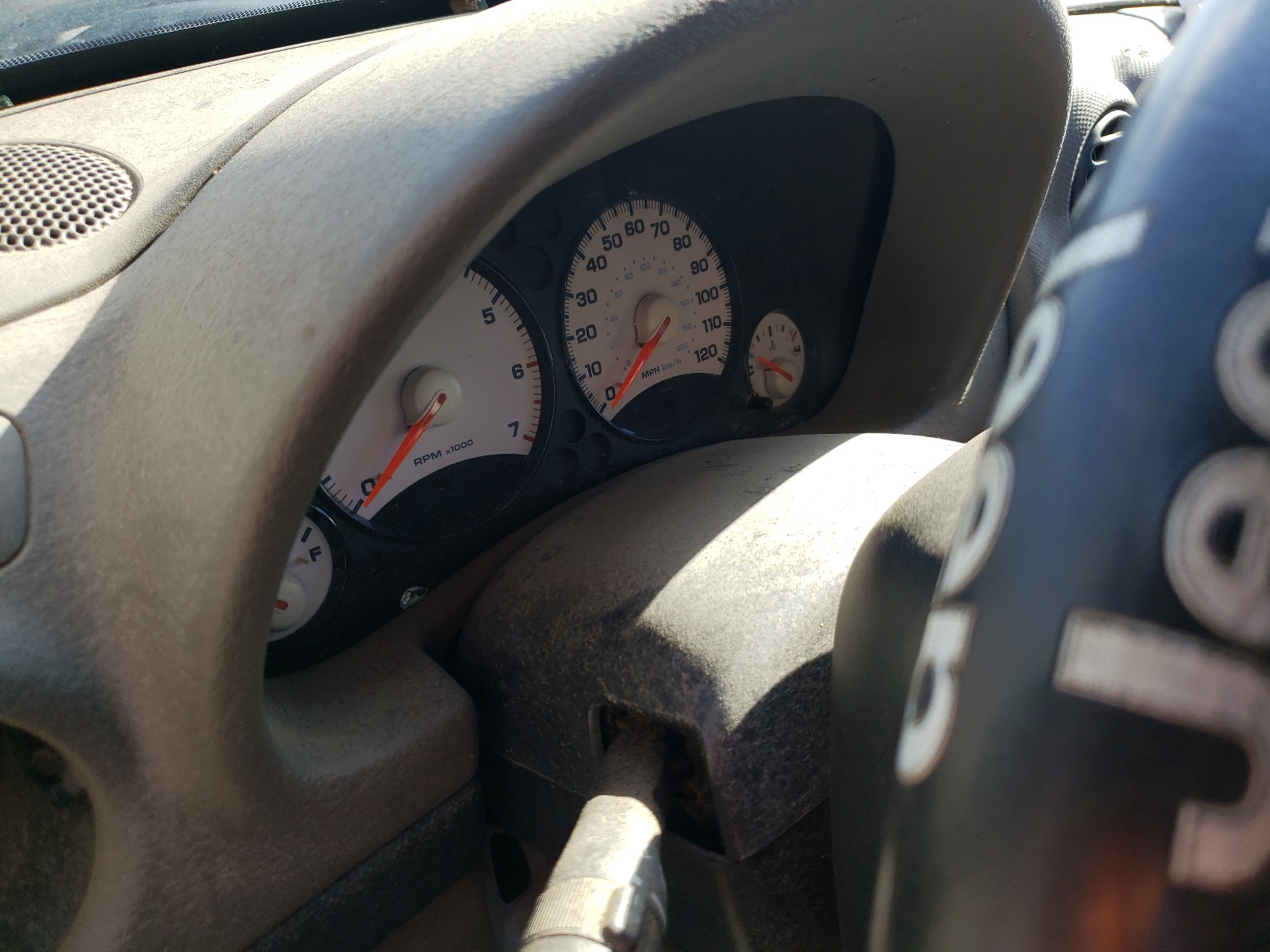 Photo 8 from auction – 2002 JEEP LIBERTY SP with VIN 1J4GL48K82W165291