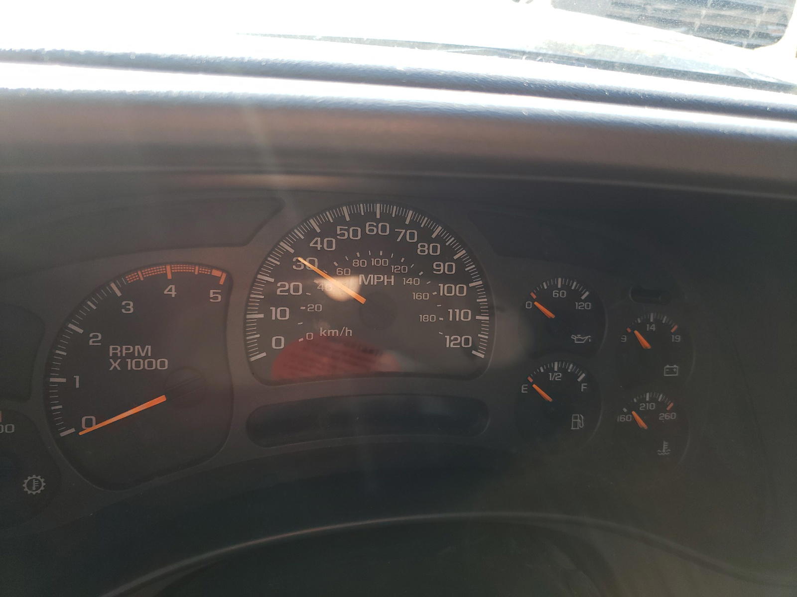 Photo 8 from auction – 2004 CHEVROLET SILVERADO with VIN 1GCHK23114F137917