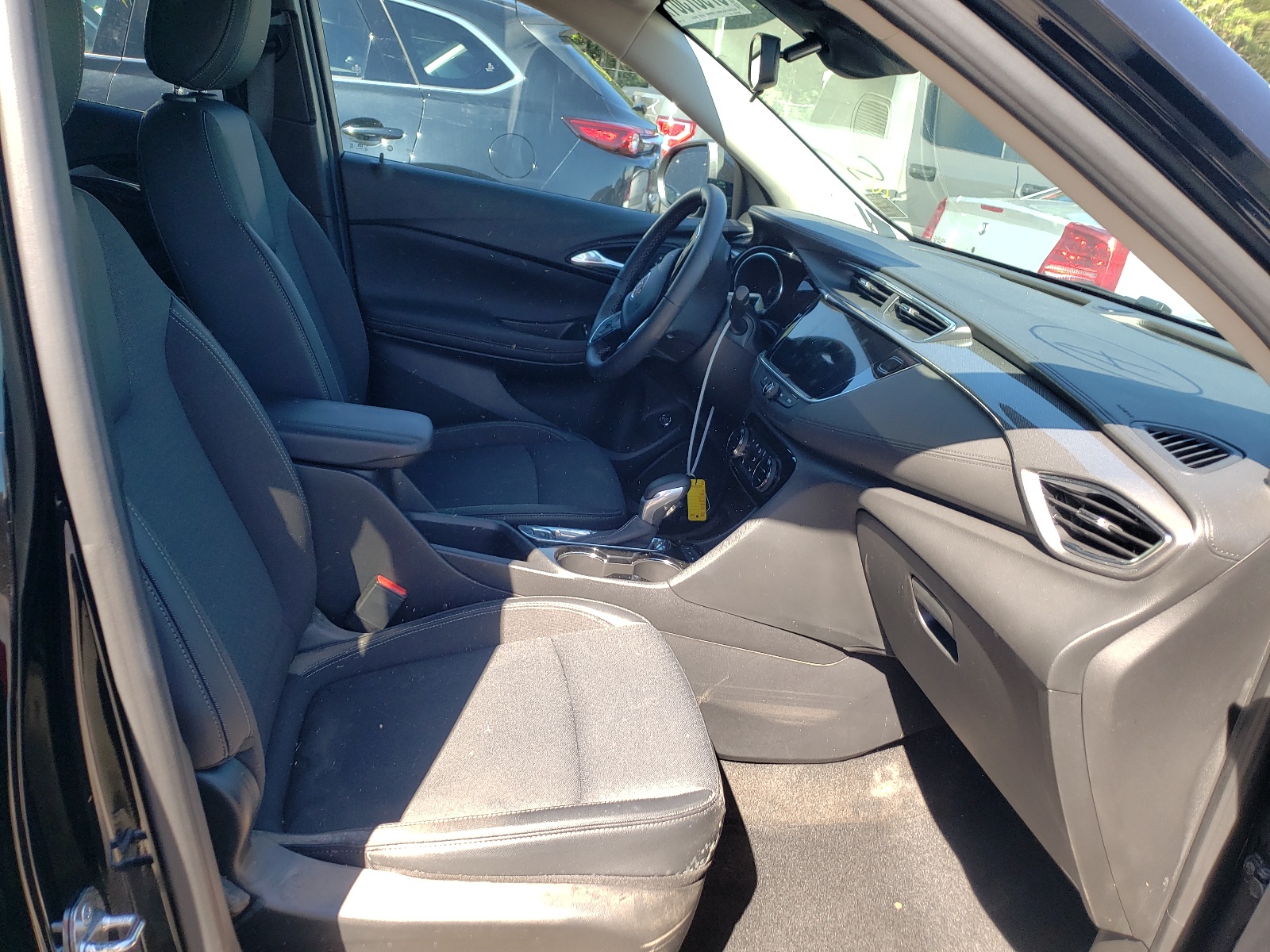 Photo 5 from auction – 2021 BUICK ENCORE GX with VIN KL4MMESLXMB111640