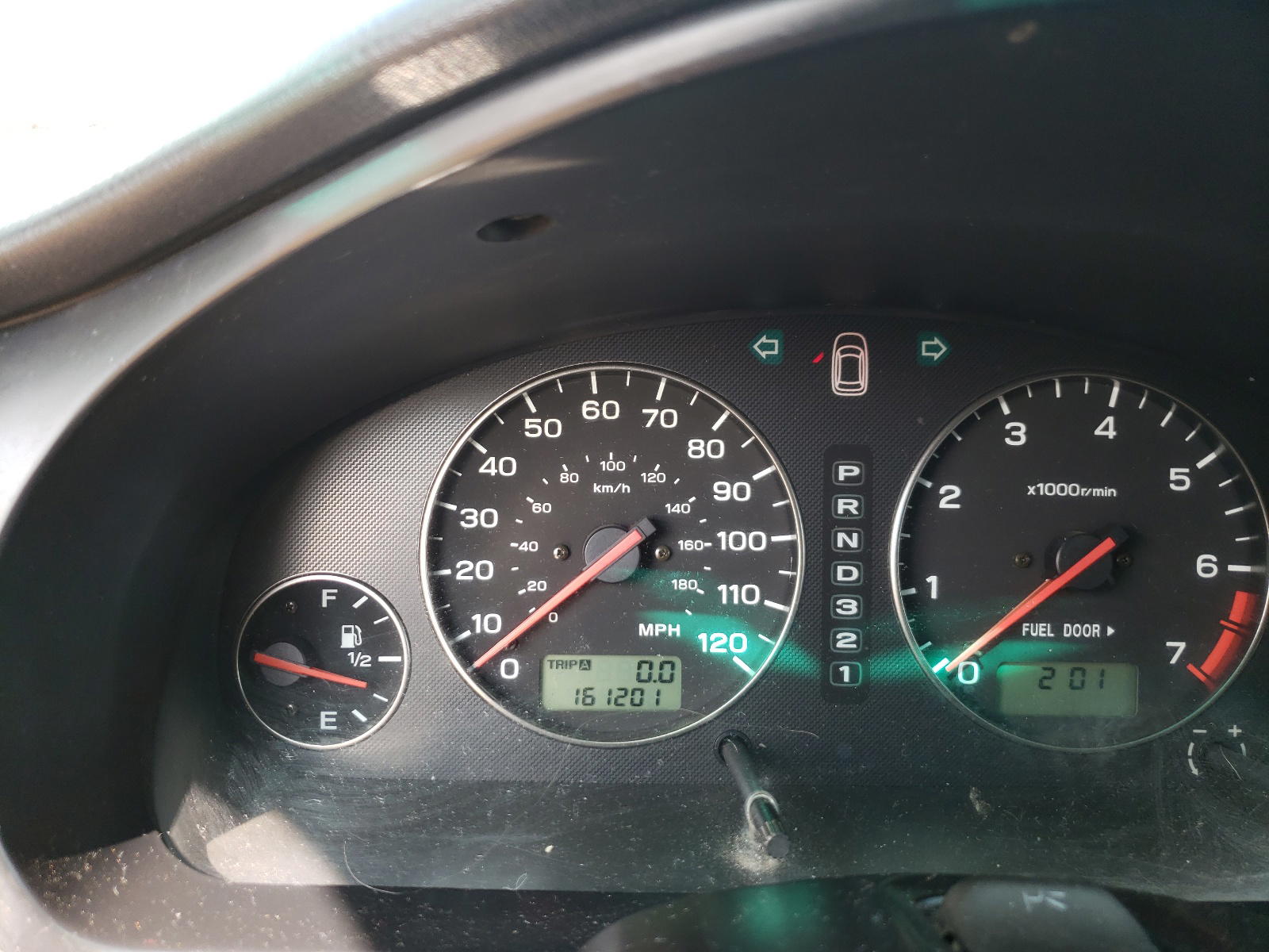 Photo 8 from auction – 2003 SUBARU LEGACY L with VIN 4S3BE635637216418
