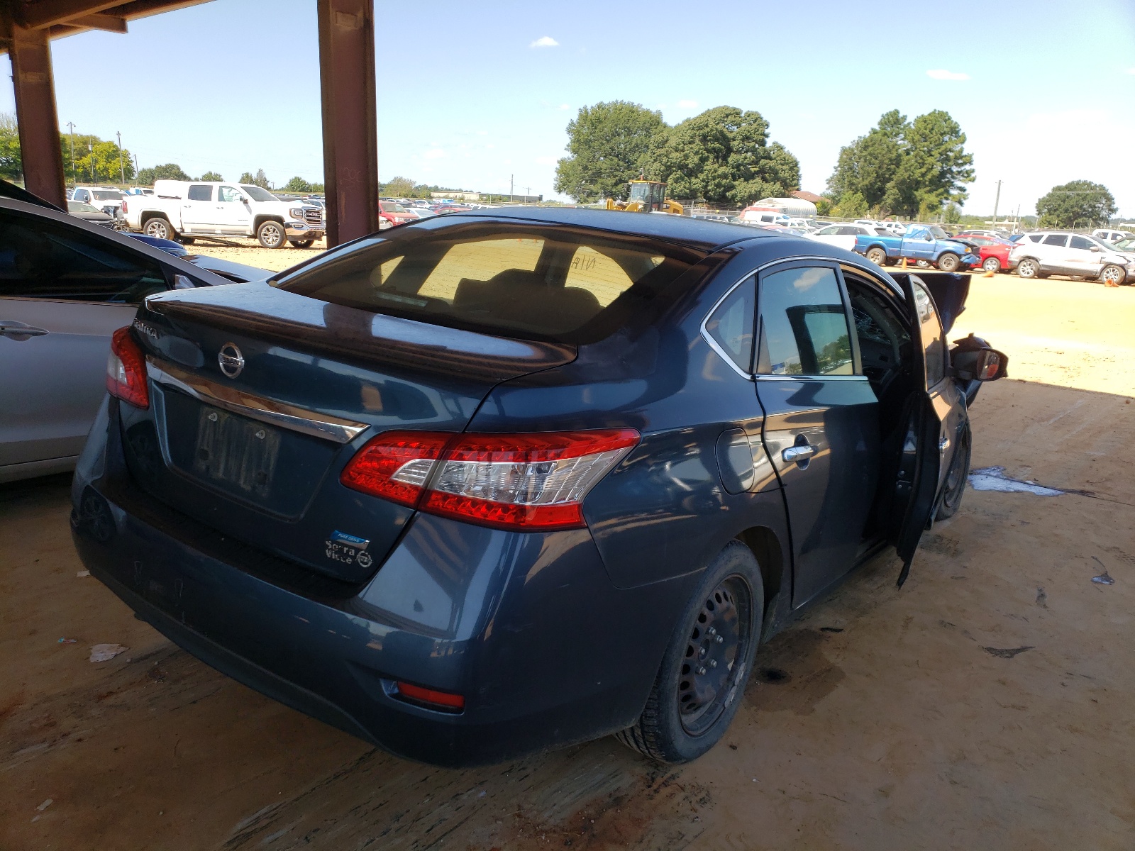 Photo 4 from auction – 2014 NISSAN SENTRA S with VIN 3N1AB7AP7EY262665
