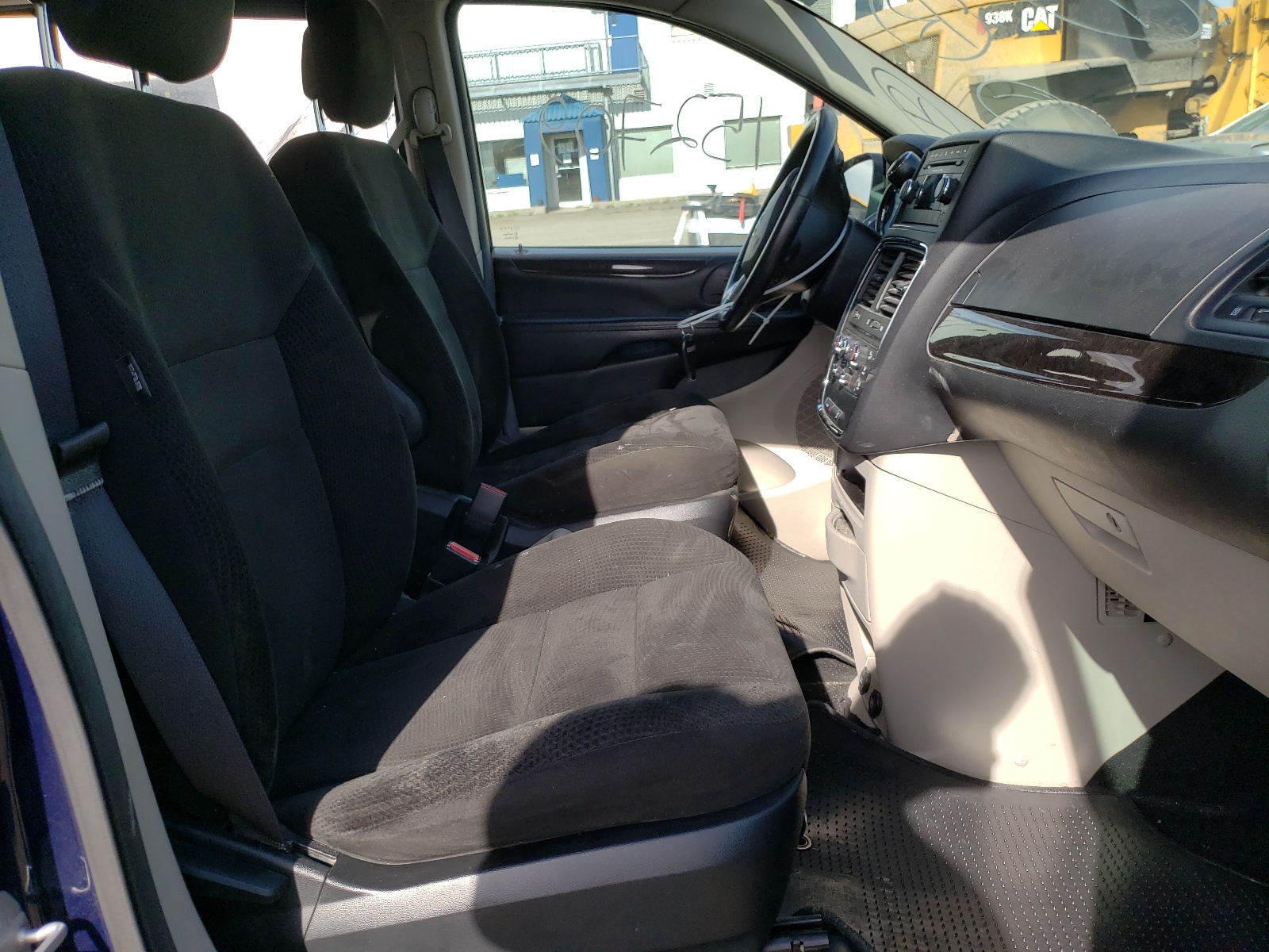 صورة رقم 5 من المزاد - 2016 DODGE GRAND CARA مع VIN 2C4RDGBG7GR248275