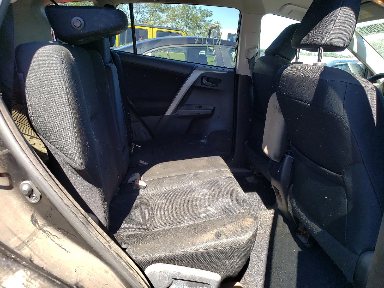 Photo 6 from auction – 2016 TOYOTA RAV4 LE with VIN 2T3BFREV5GW432962