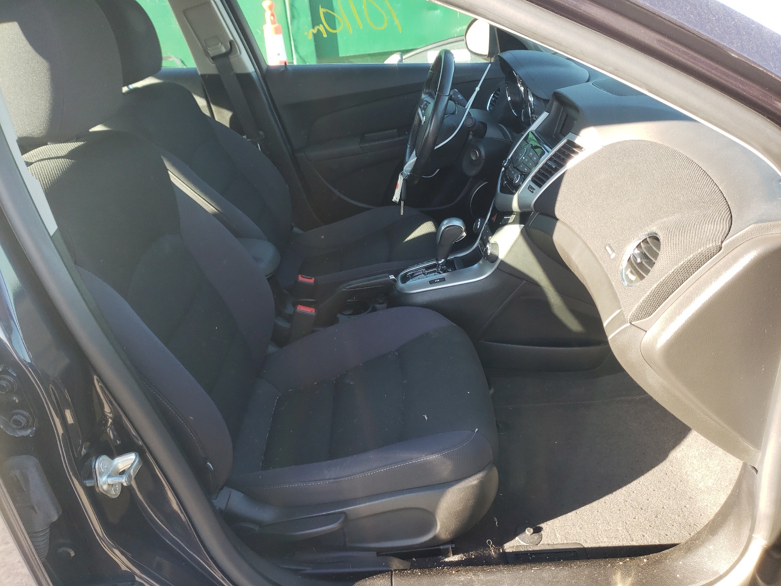 Photo 5 from auction – 2014 CHEVROLET CRUZE LT with VIN 1G1PC5SB0E7342749