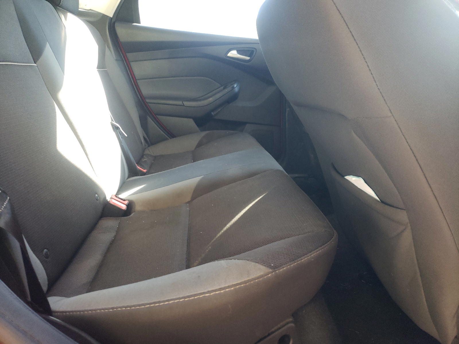 Photo 6 from auction – 2013 FORD FOCUS SE with VIN 1FADP3F23DL282541