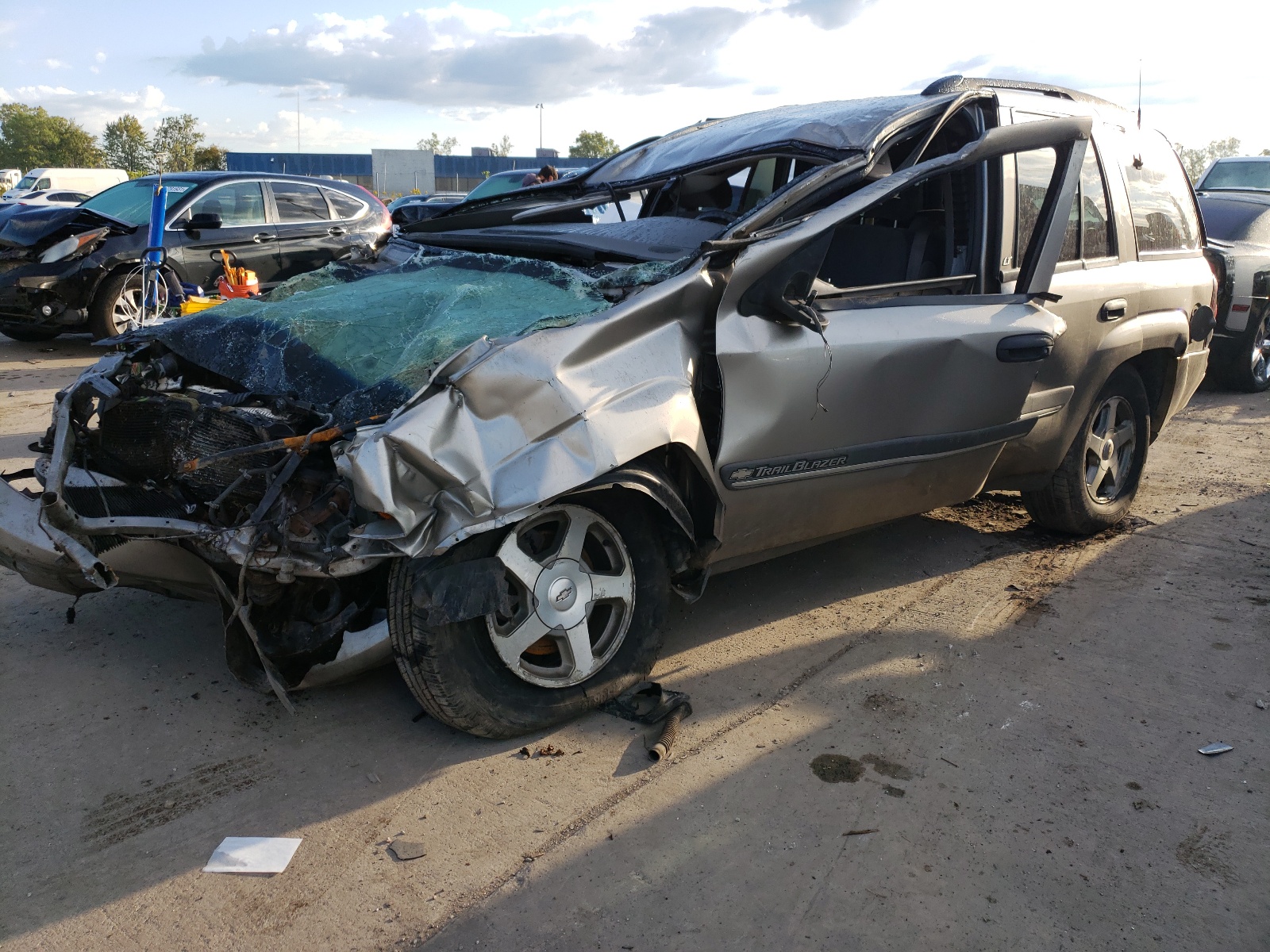 Photo 2 from auction – 2002 CHEVROLET TRAILBLAZE with VIN 1GNDT13S422101259