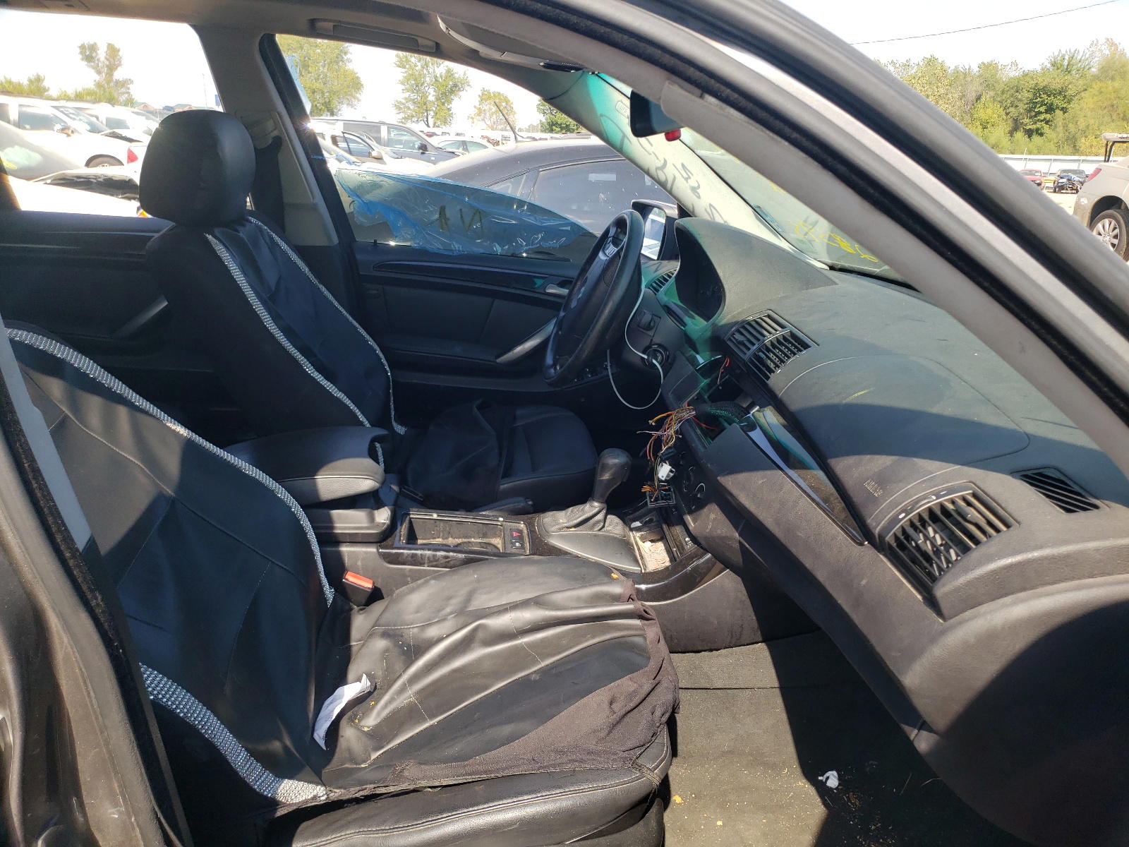 Photo 5 from auction – 2004 BMW X5 3.0I with VIN 5UXFA13544LU28595