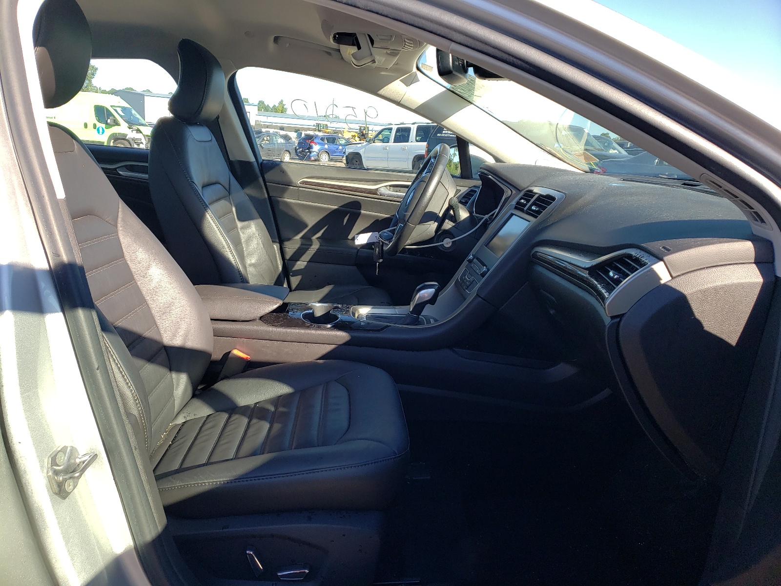 Zdjęcie 5 z aukcji – 2016 FORD FUSION SE z VIN 3FA6P0LU8GR333390