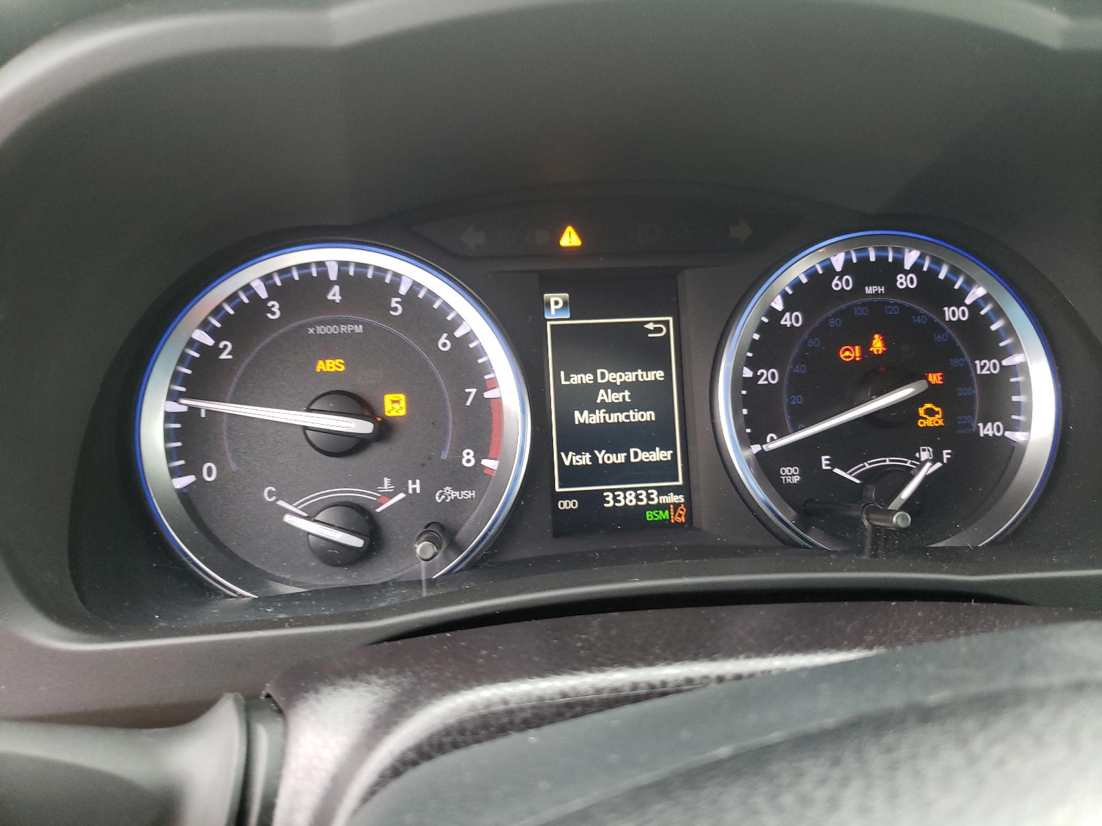 Photo 8 from auction – 2018 TOYOTA HIGHLANDER with VIN 5TDJZRFH7JS868202