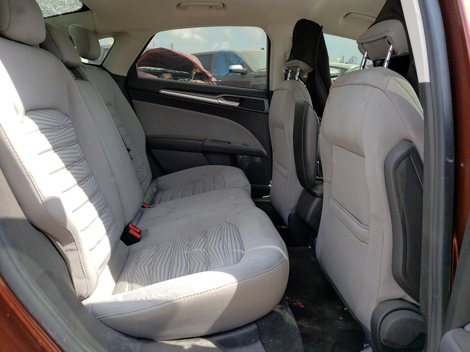 Photo 6 from auction – 2016 FORD FUSION S with VIN 3FA6P0G74GR295872
