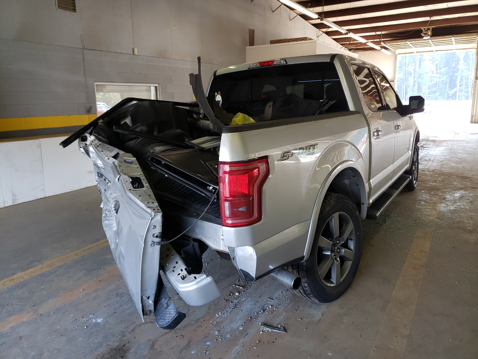 Photo 4 from auction – 2017 FORD F150 SUPER with VIN 1FTEW1EP3HFB19833