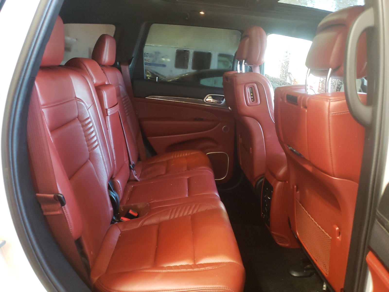 Photo 6 from auction – 2018 JEEP GRAND CHER with VIN 1C4RJFN99JC444640