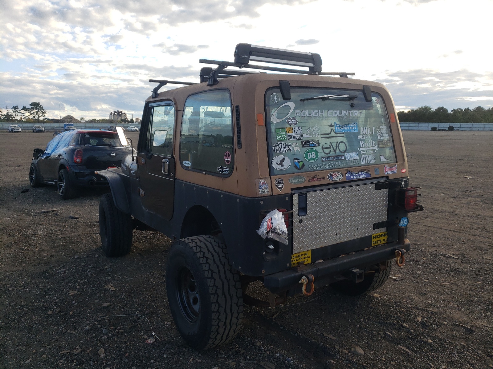 Photo 3 from auction – 1995 JEEP WRANGLER / with VIN 1J4FY19P6SP286871