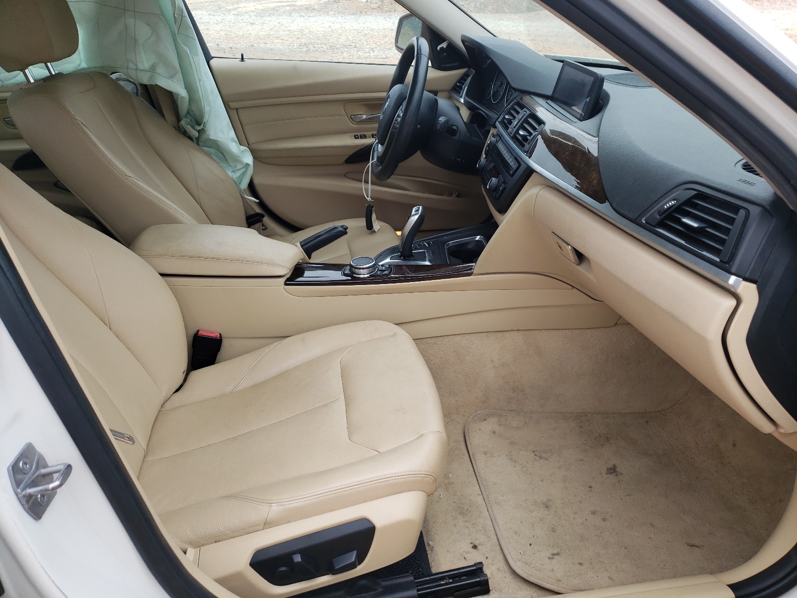 Zdjęcie 5 z aukcji – 2015 BMW 328 I z VIN WBA3A5G56FNS84817