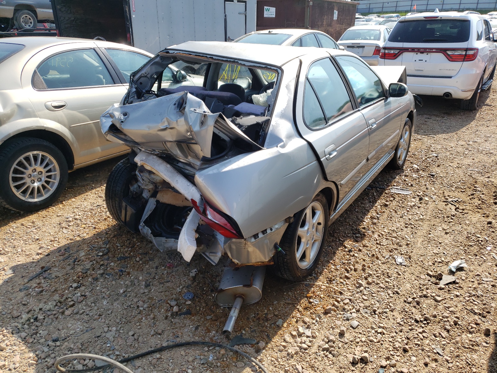 Photo 4 from auction – 2001 NISSAN SENTRA SE with VIN 3N1BB51D81L109718